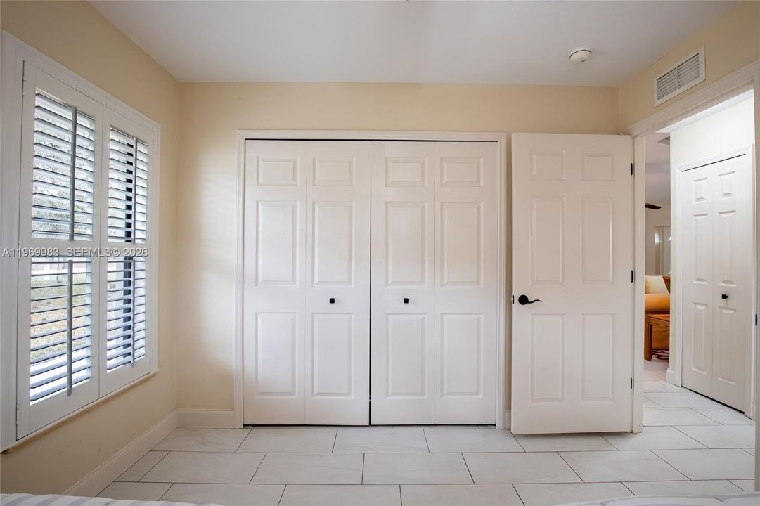 For Rent: $2,200 (3 beds, 2 baths, 1664 Square Feet)