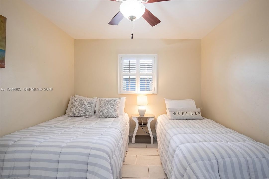 For Rent: $2,200 (3 beds, 2 baths, 1664 Square Feet)