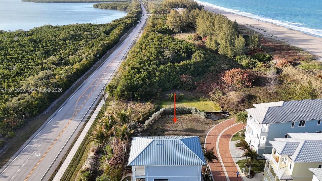 На продажу: $530,000 (0.10 acres)