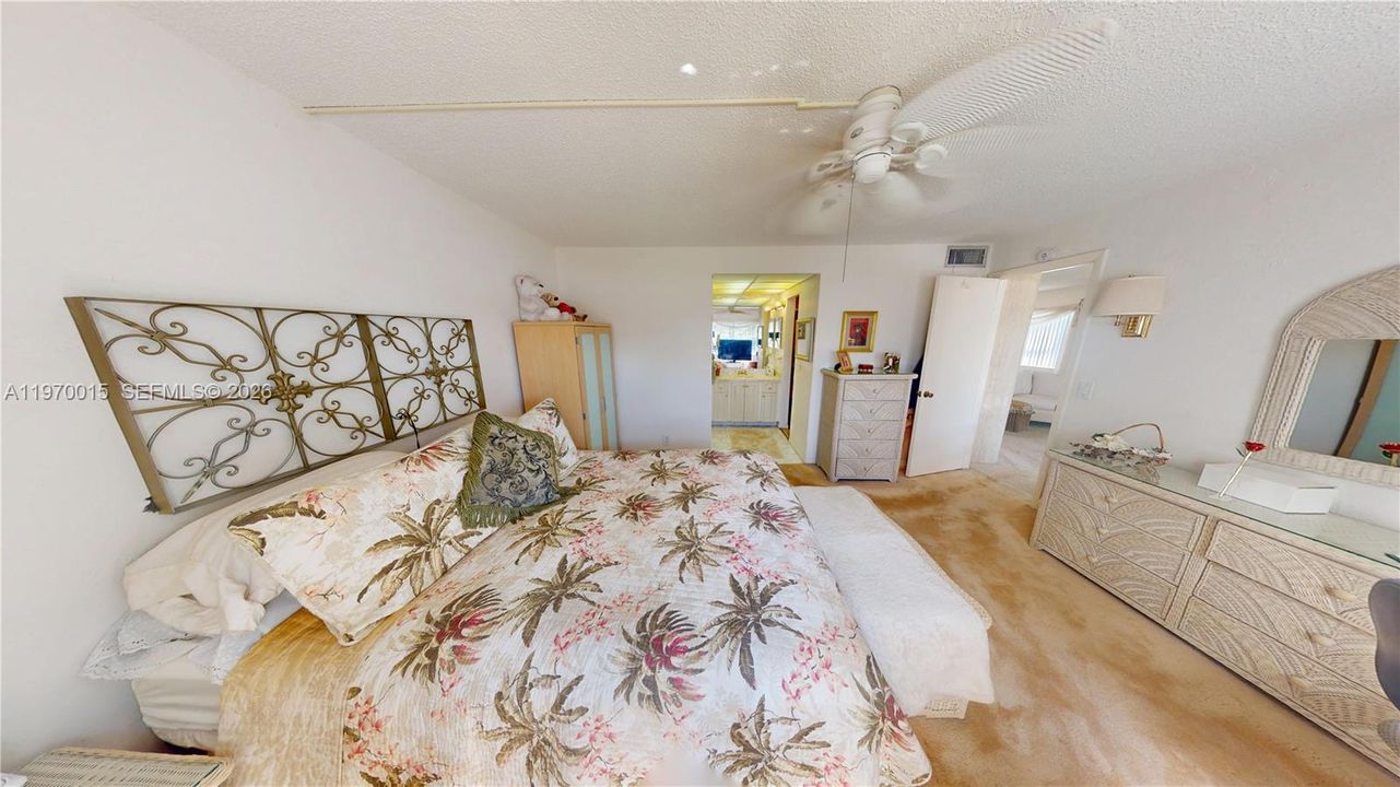 En Venta: $99,900 (2 camas, 2 baños, 976 Pies cuadrados)