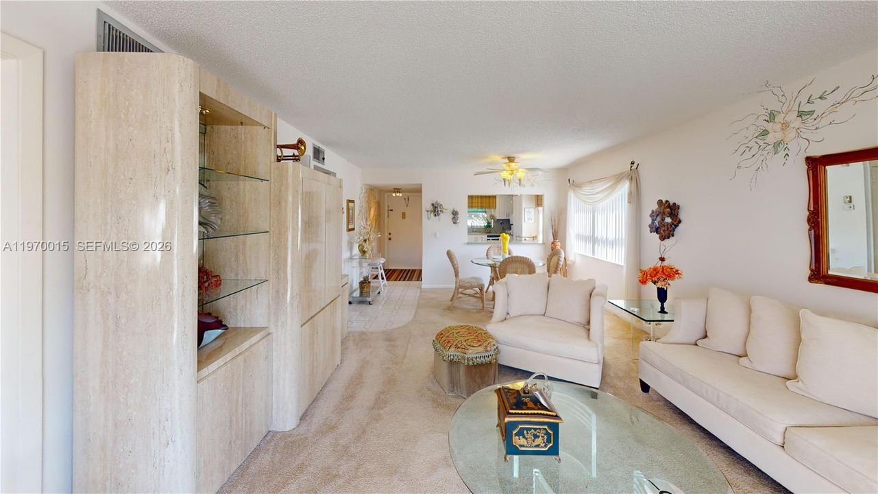 En Venta: $99,900 (2 camas, 2 baños, 976 Pies cuadrados)