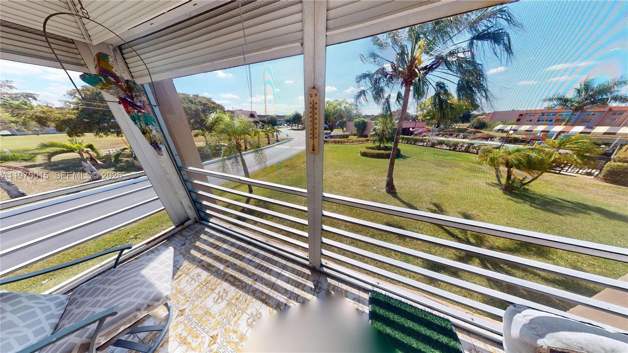 En Venta: $99,900 (2 camas, 2 baños, 976 Pies cuadrados)