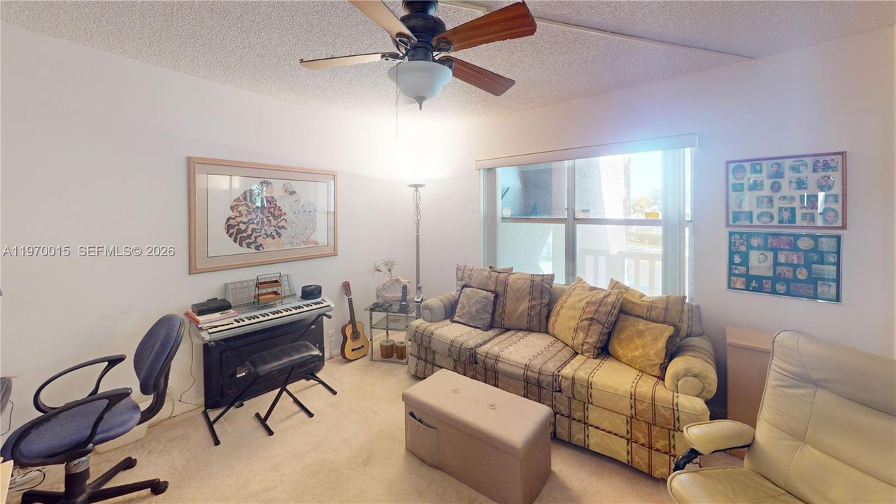 En Venta: $99,900 (2 camas, 2 baños, 976 Pies cuadrados)