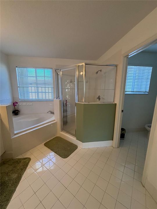 Vendido Recientemente: $735,000 (3 camas, 3 baños, 2312 Pies cuadrados)