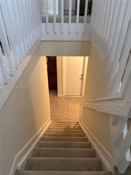 Vendido Recientemente: $735,000 (3 camas, 3 baños, 2312 Pies cuadrados)