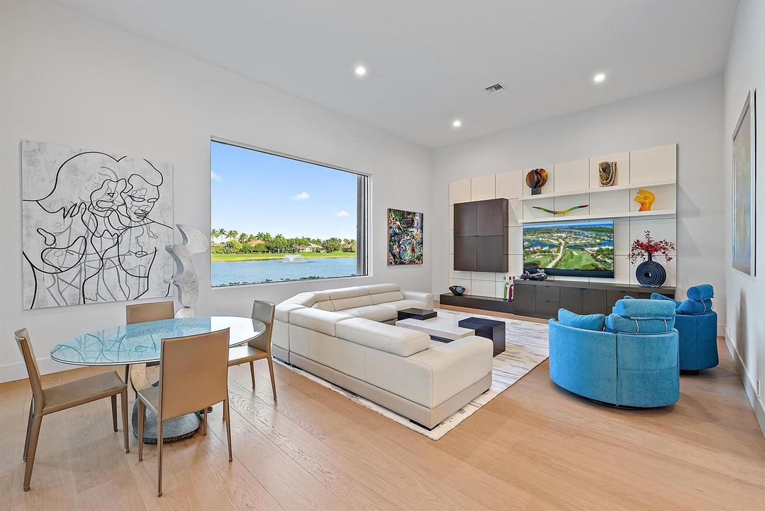 7638 Hawks Landing Drive