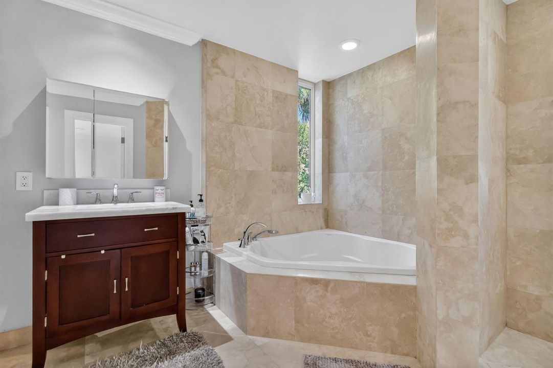 Jacuzzi Tub
