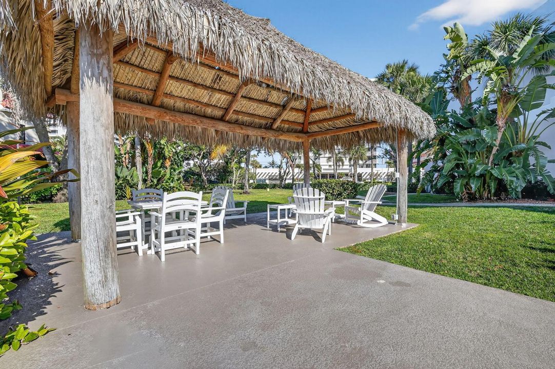 Tiki Hut