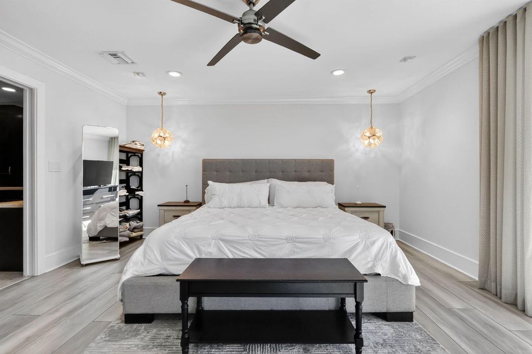 Main Bedroom w Custom Cabinetry