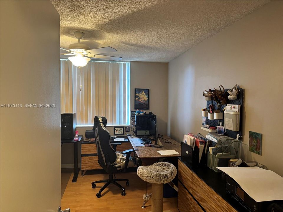 En Venta: $305,000 (2 camas, 2 baños, 966 Pies cuadrados)