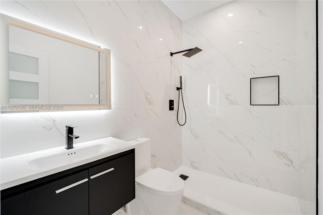 En Venta: $629,000 (3 camas, 2 baños, 1135 Pies cuadrados)