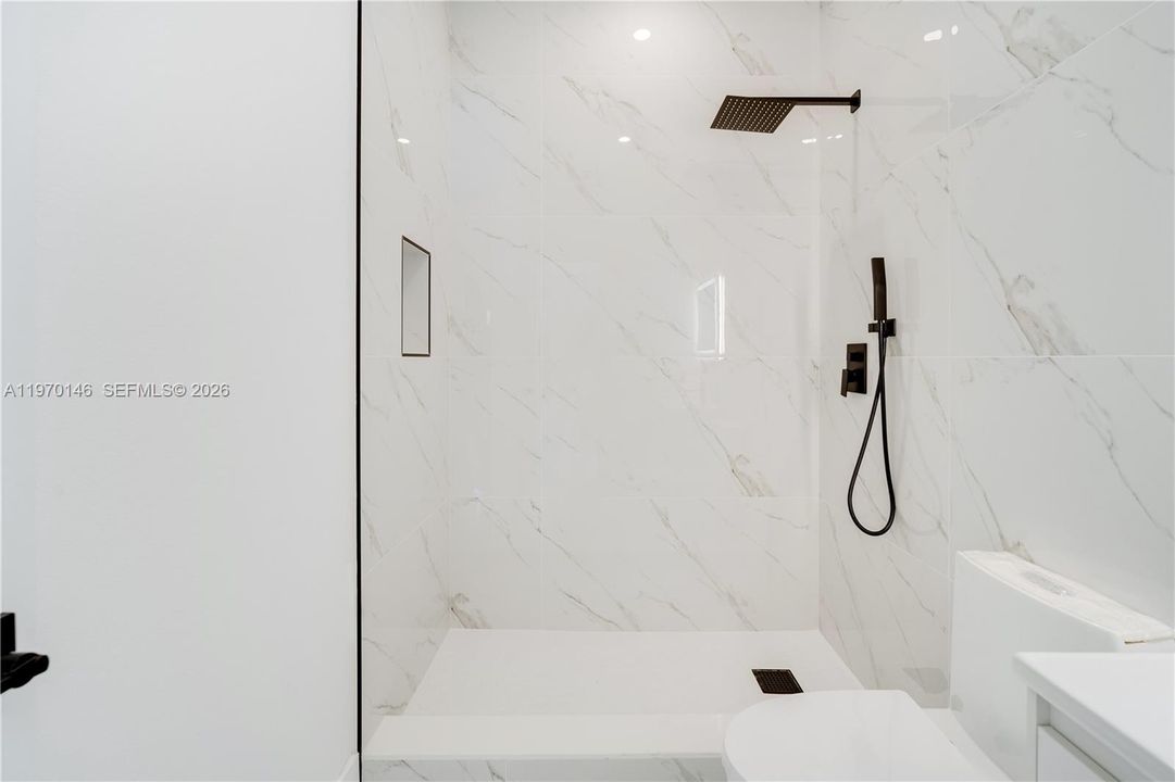 En Venta: $629,000 (3 camas, 2 baños, 1135 Pies cuadrados)