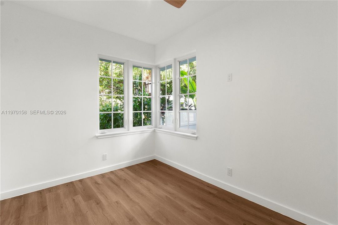Activo con contrato: $560,000 (2 camas, 2 baños, 730 Pies cuadrados)