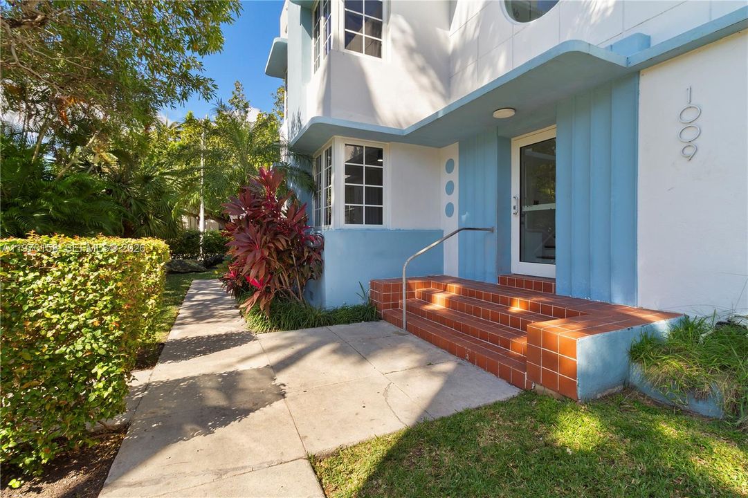 Activo con contrato: $560,000 (2 camas, 2 baños, 730 Pies cuadrados)
