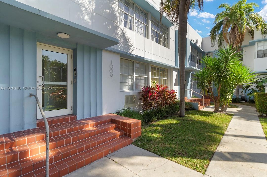 Activo con contrato: $560,000 (2 camas, 2 baños, 730 Pies cuadrados)