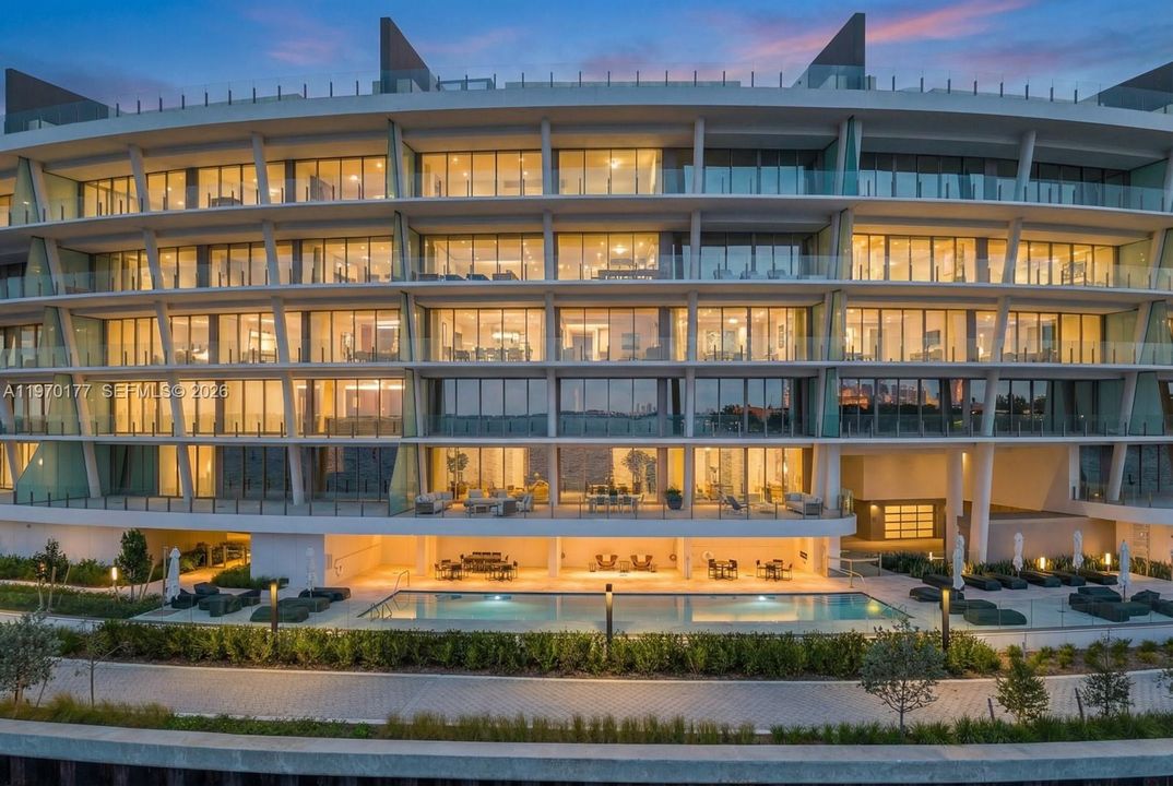 На продажу: $9,950,000 (4 спален, 4 ванн, 3610 Квадратных фут)