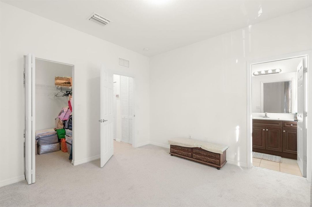IN SUITE BATH AND WALK IN CLOSET