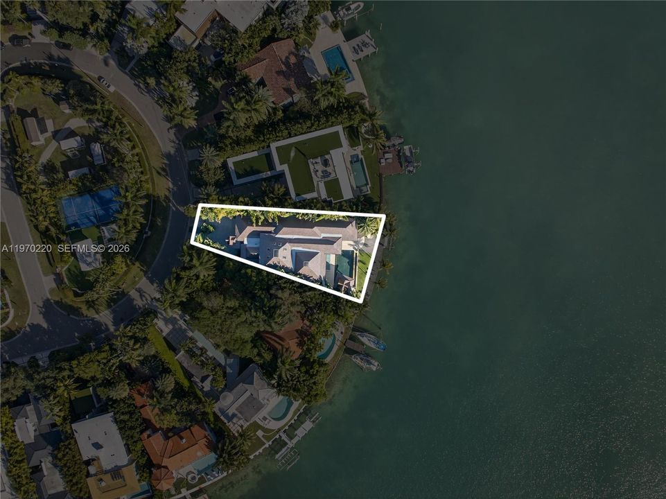 En Renta: $80,000 (6 camas, 6 baños, 5146 Pies cuadrados)