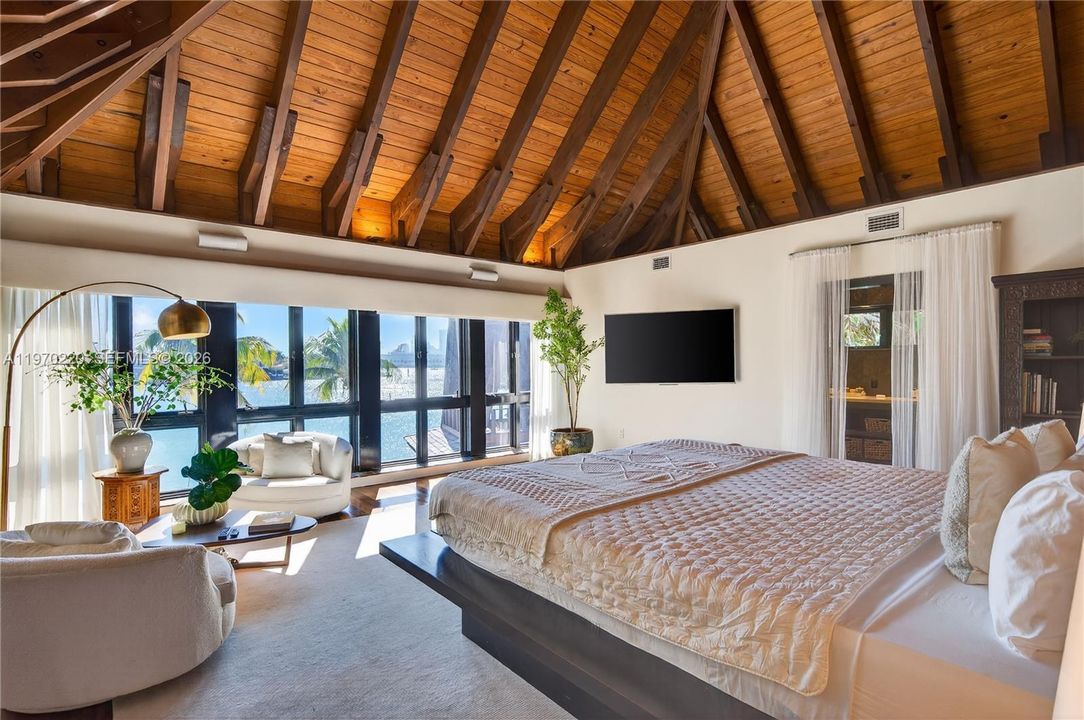 En Renta: $80,000 (6 camas, 6 baños, 5146 Pies cuadrados)