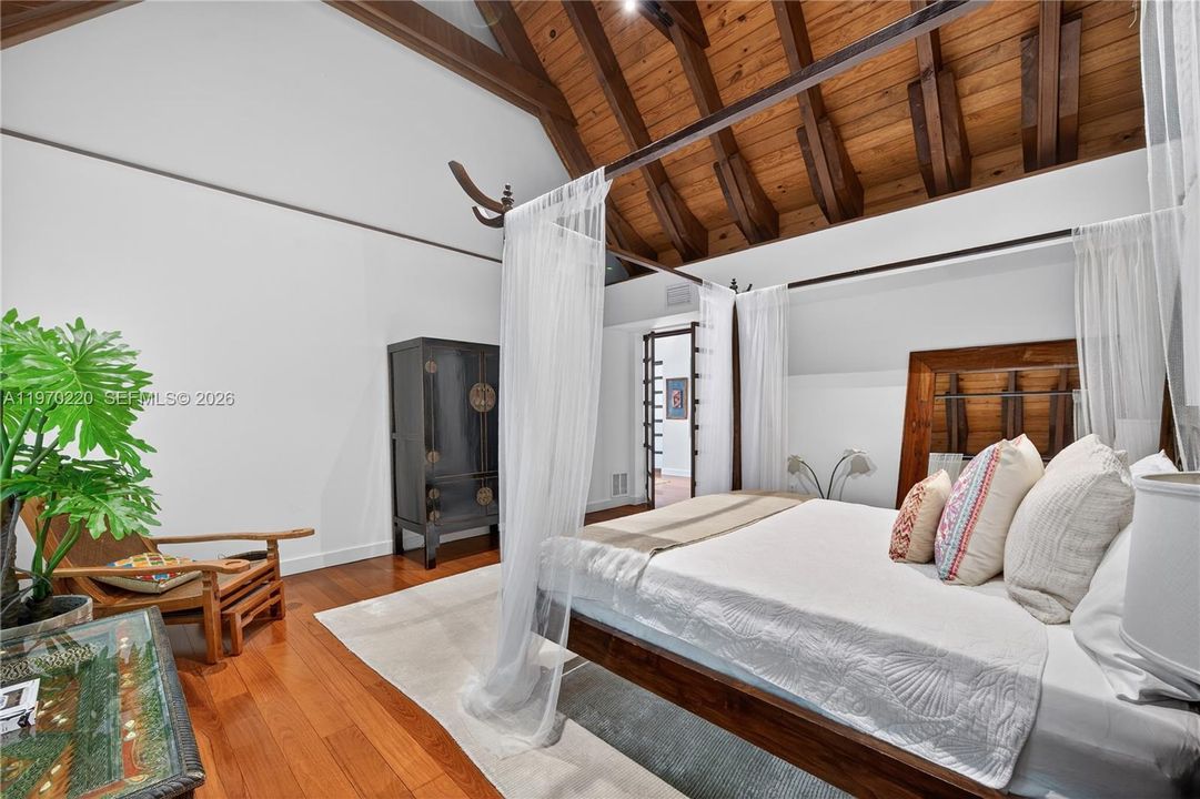 En Renta: $80,000 (6 camas, 6 baños, 5146 Pies cuadrados)