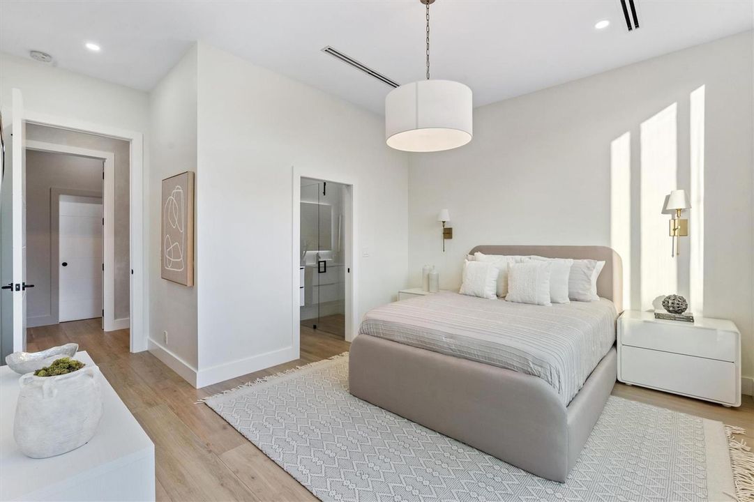 Bedroom 2 En-Suite