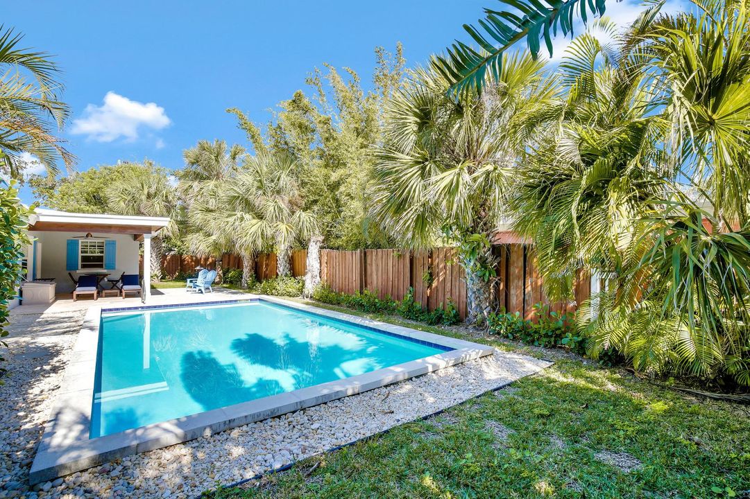 Pool/Private Yard