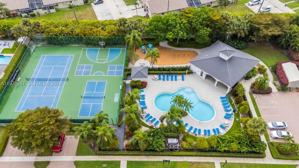 На продажу: $799,999 (4 спален, 2 ванн, 2576 Квадратных фут)