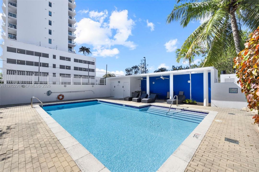 Vendido Recientemente: $375,000 (1 camas, 1 baños, 714 Pies cuadrados)