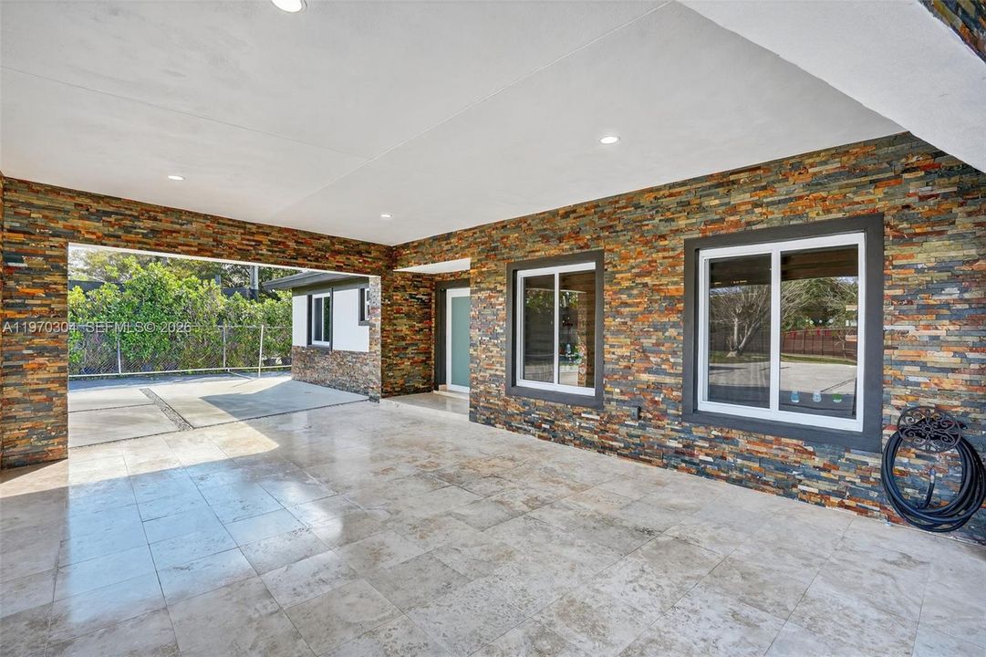 For Sale: $1,390,000 (4 beds, 3 baths, 2474 Square Feet)