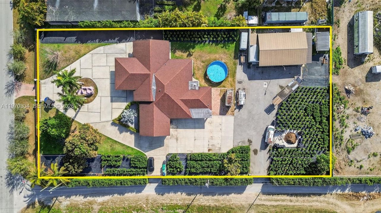 For Sale: $1,390,000 (4 beds, 3 baths, 2474 Square Feet)