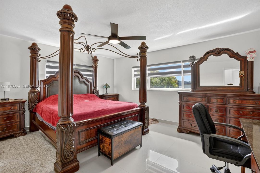 For Sale: $1,390,000 (4 beds, 3 baths, 2474 Square Feet)