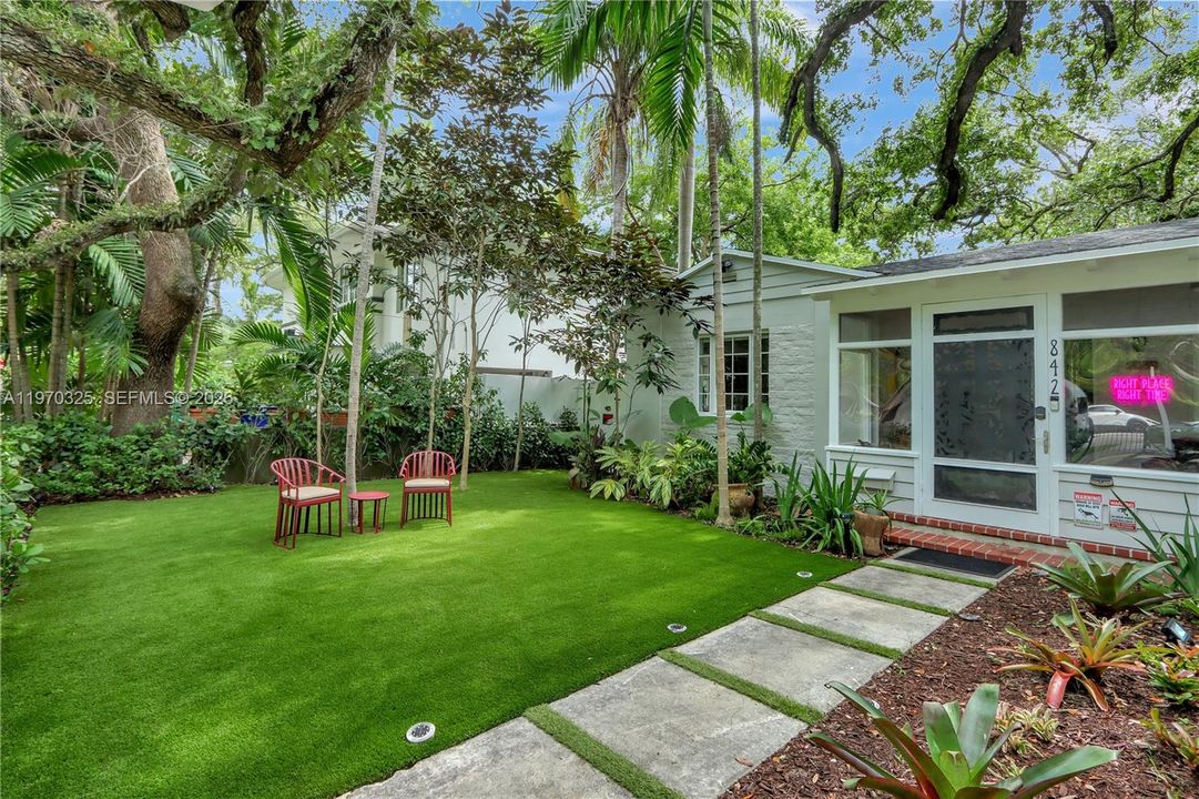 For Sale: $1,725,000 (4 beds, 3 baths, 1756 Square Feet)