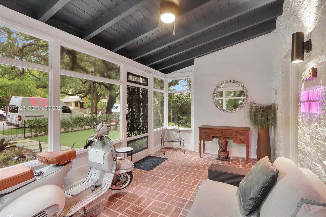 For Sale: $1,725,000 (4 beds, 3 baths, 1756 Square Feet)