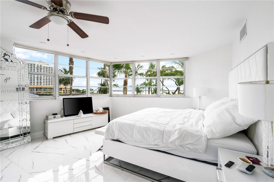 For Sale: $1,200,000 (3 beds, 2 baths, 2783 Square Feet)