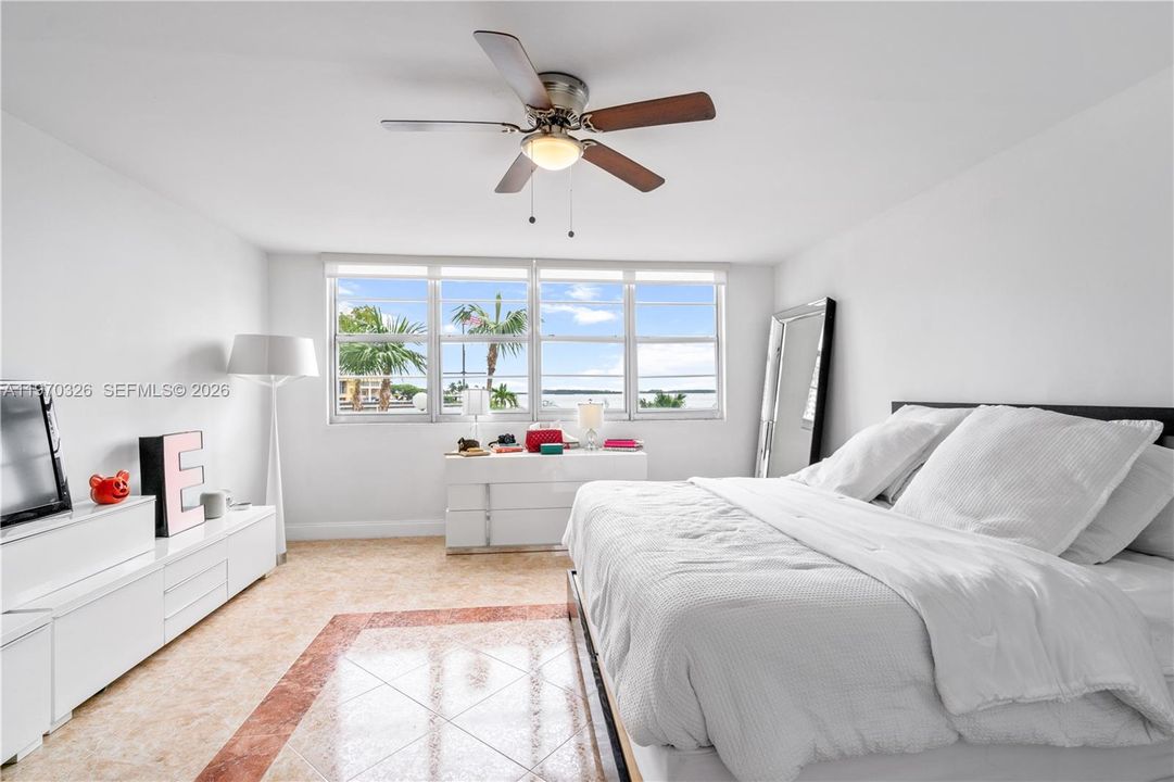 For Sale: $1,200,000 (3 beds, 2 baths, 2783 Square Feet)