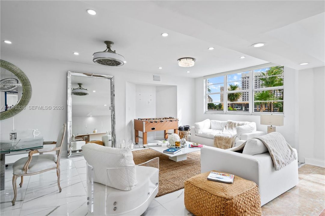 For Sale: $1,200,000 (3 beds, 2 baths, 2783 Square Feet)