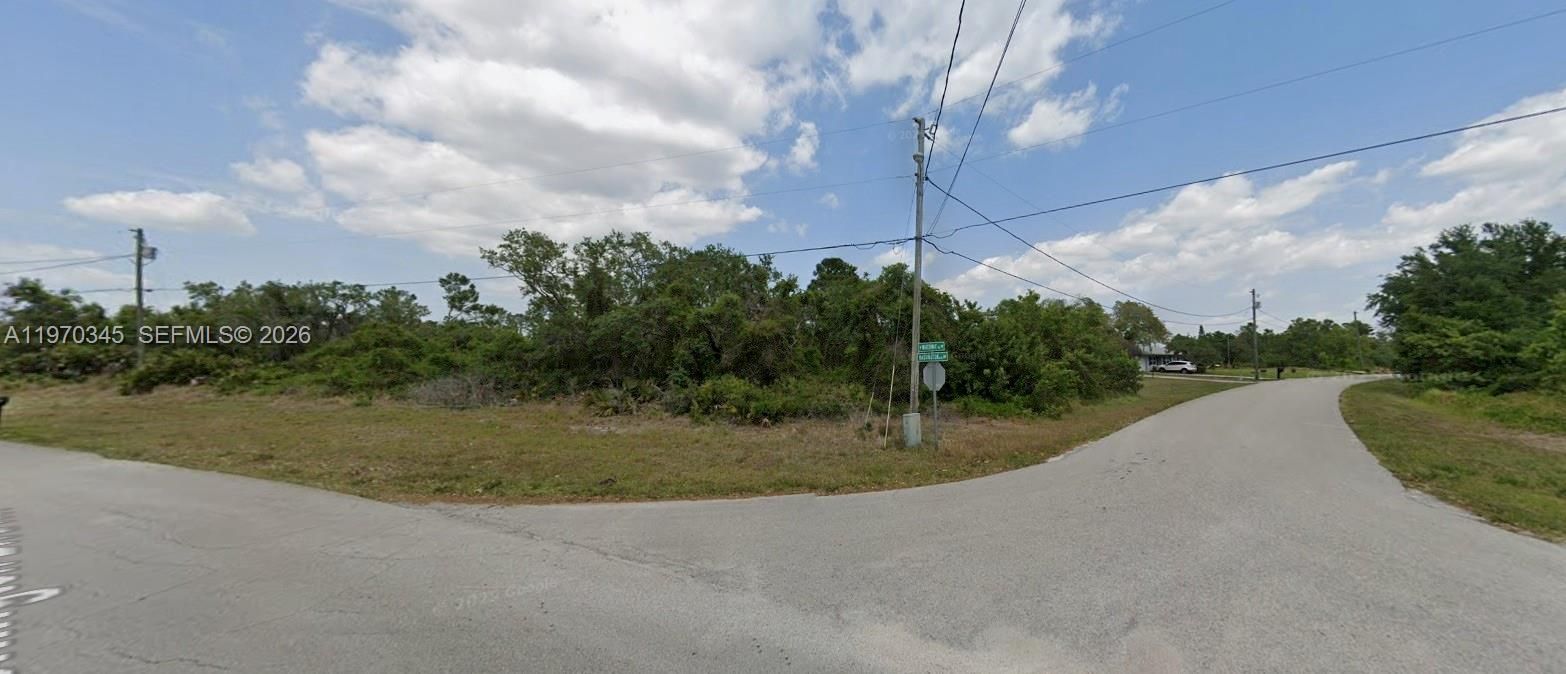На продажу: $35,000 (0.30 acres)