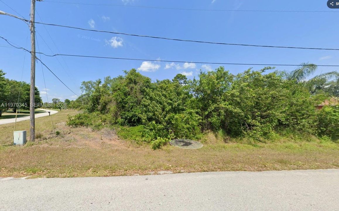 На продажу: $35,000 (0.30 acres)