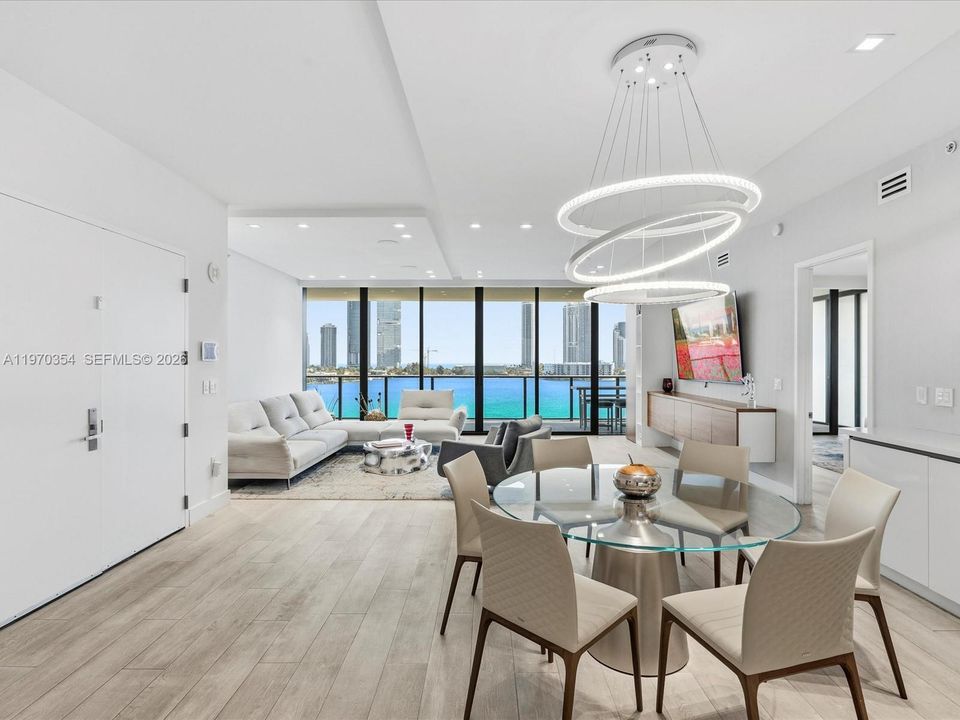 For Sale: $3,200,000 (3 beds, 4 baths, 2979 Square Feet)