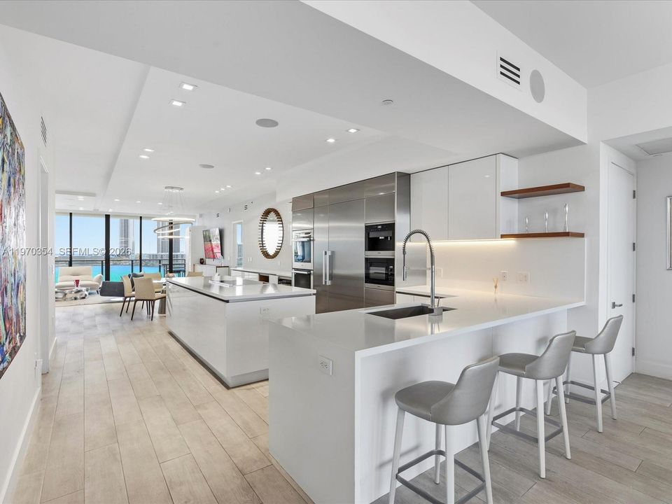 For Sale: $3,200,000 (3 beds, 4 baths, 2979 Square Feet)