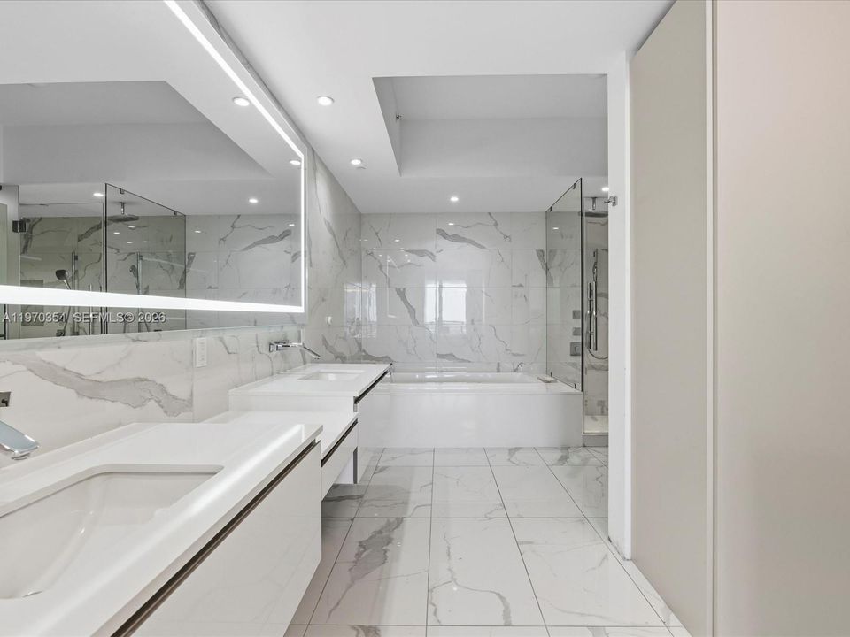 For Sale: $3,200,000 (3 beds, 4 baths, 2979 Square Feet)