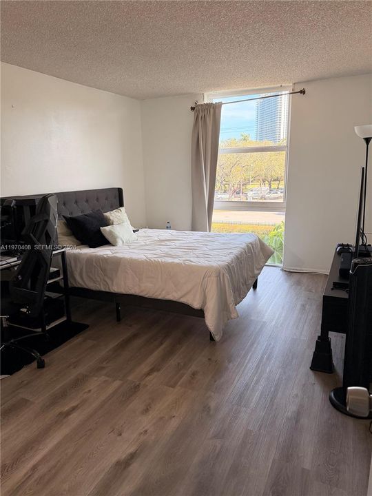En Venta: $220,000 (2 camas, 2 baños, 1020 Pies cuadrados)