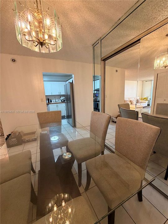 En Venta: $220,000 (2 camas, 2 baños, 1020 Pies cuadrados)