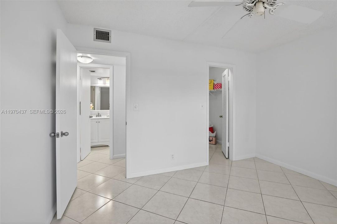En Venta: $210,000 (2 camas, 2 baños, 1070 Pies cuadrados)