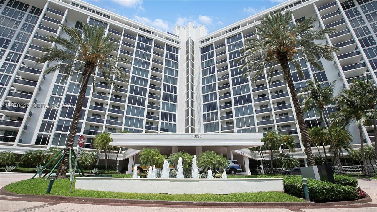 For Sale: $529,000 (0 beds, 1 baths, 578 Square Feet)