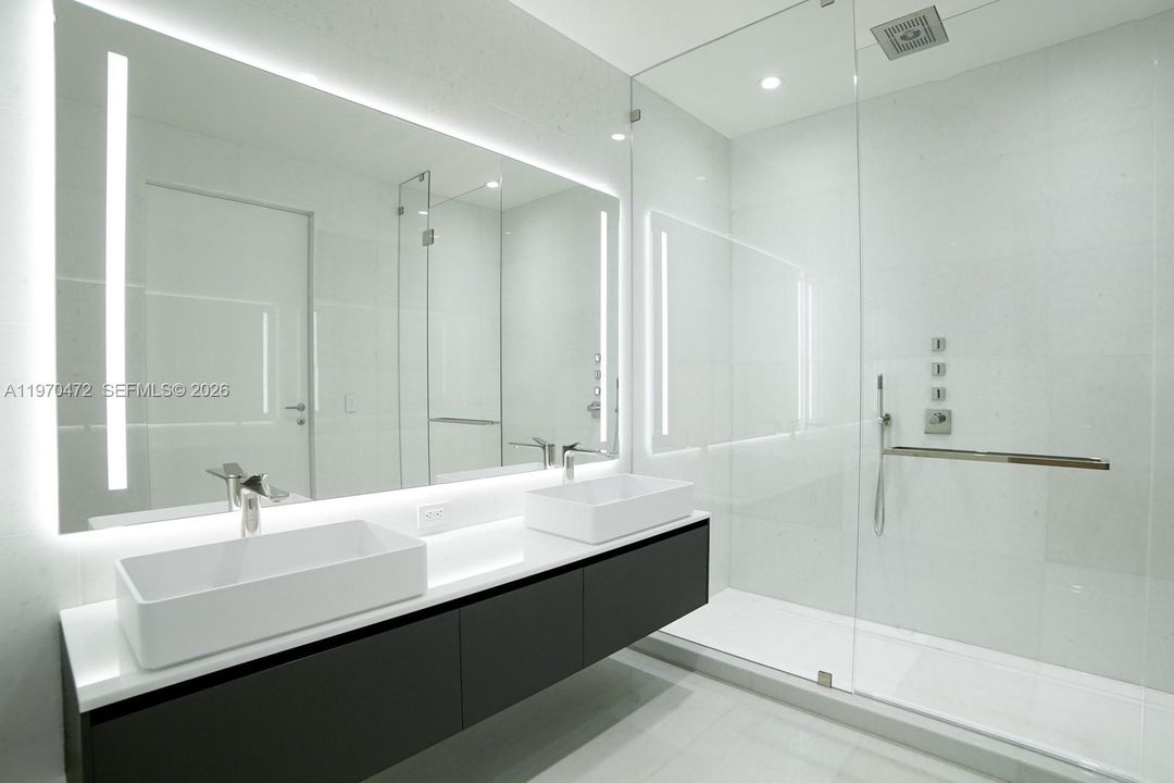 For Sale: $10,100,000 (4 beds, 4 baths, 3798 Square Feet)