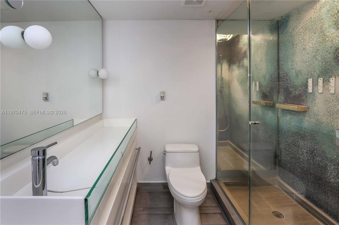 For Sale: $400,000 (0 beds, 1 baths, 493 Square Feet)