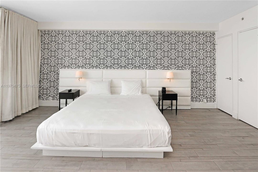 For Sale: $400,000 (0 beds, 1 baths, 493 Square Feet)