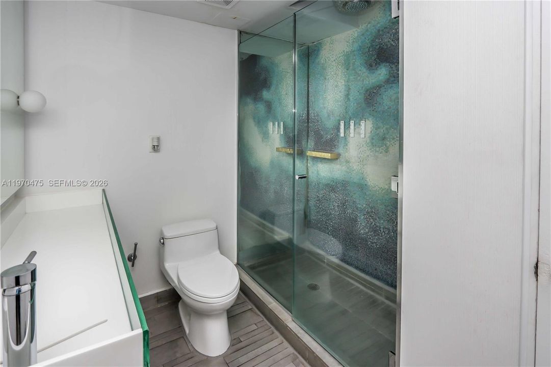For Sale: $400,000 (0 beds, 1 baths, 493 Square Feet)