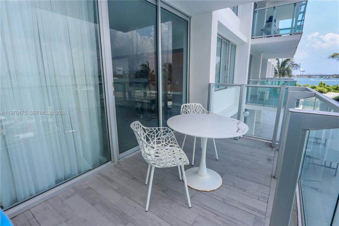 For Sale: $400,000 (0 beds, 1 baths, 493 Square Feet)